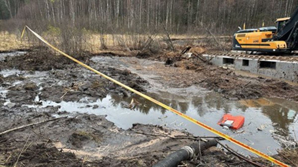 Recovery Efforts Continue at Site of Submerged Vehicle in Search for Missing Soldiers