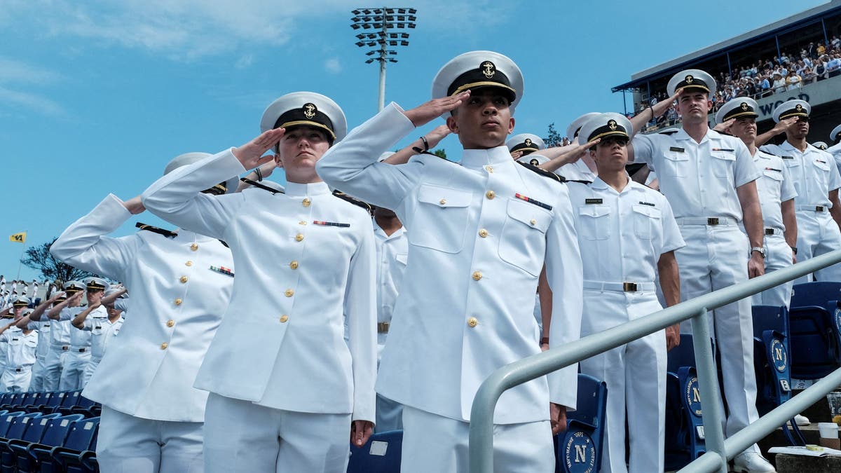 saluting midshipmen