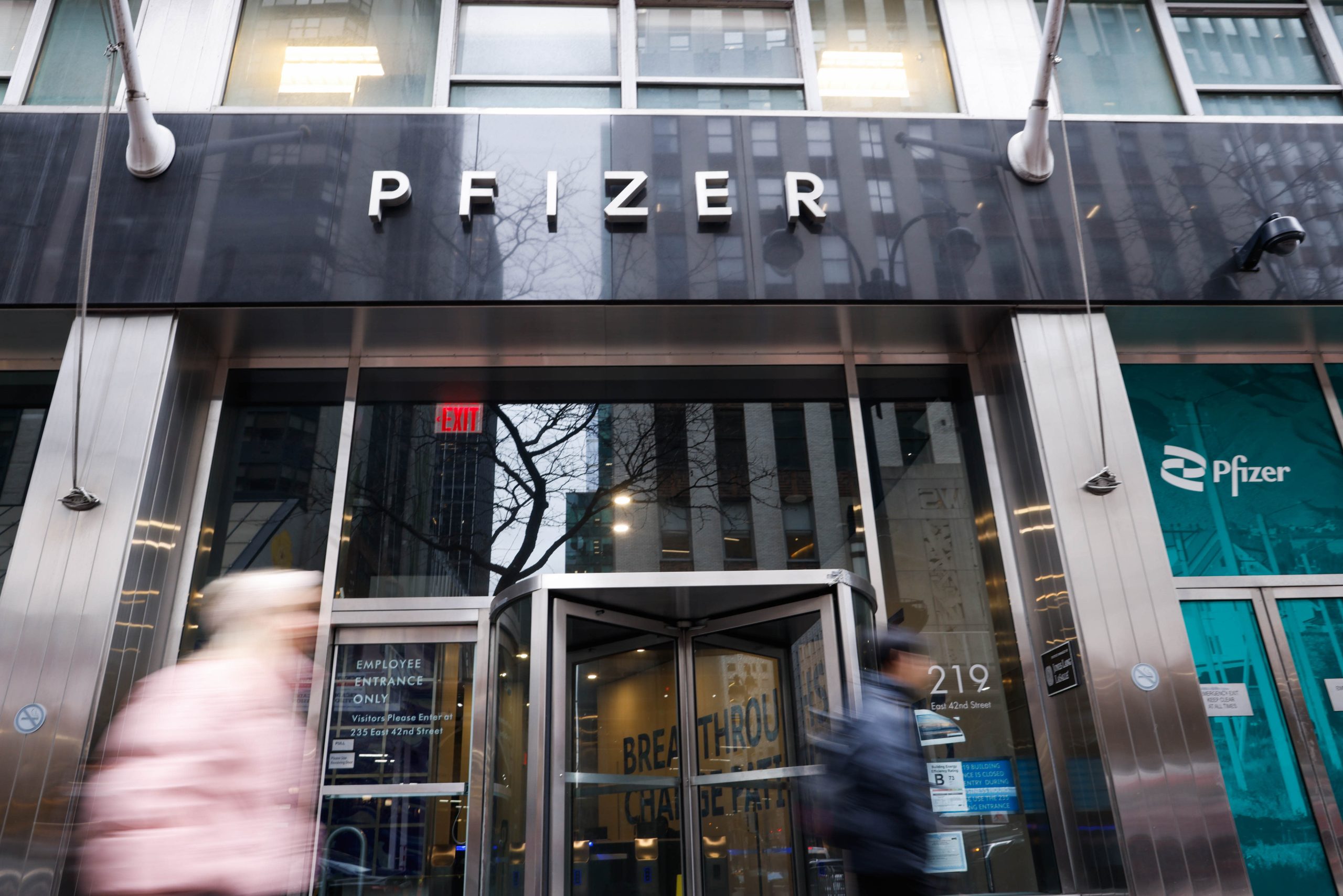 Activist Starboard Value has $1 billion Pfizer stake, taps former executives for help, sources say